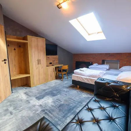 アパート Lord Jack ジェシュフ