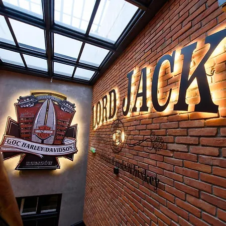 Lord Jack Apartment *